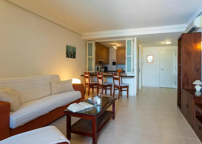 M&R Apartamento - Swimming Pool - Garage - Ac